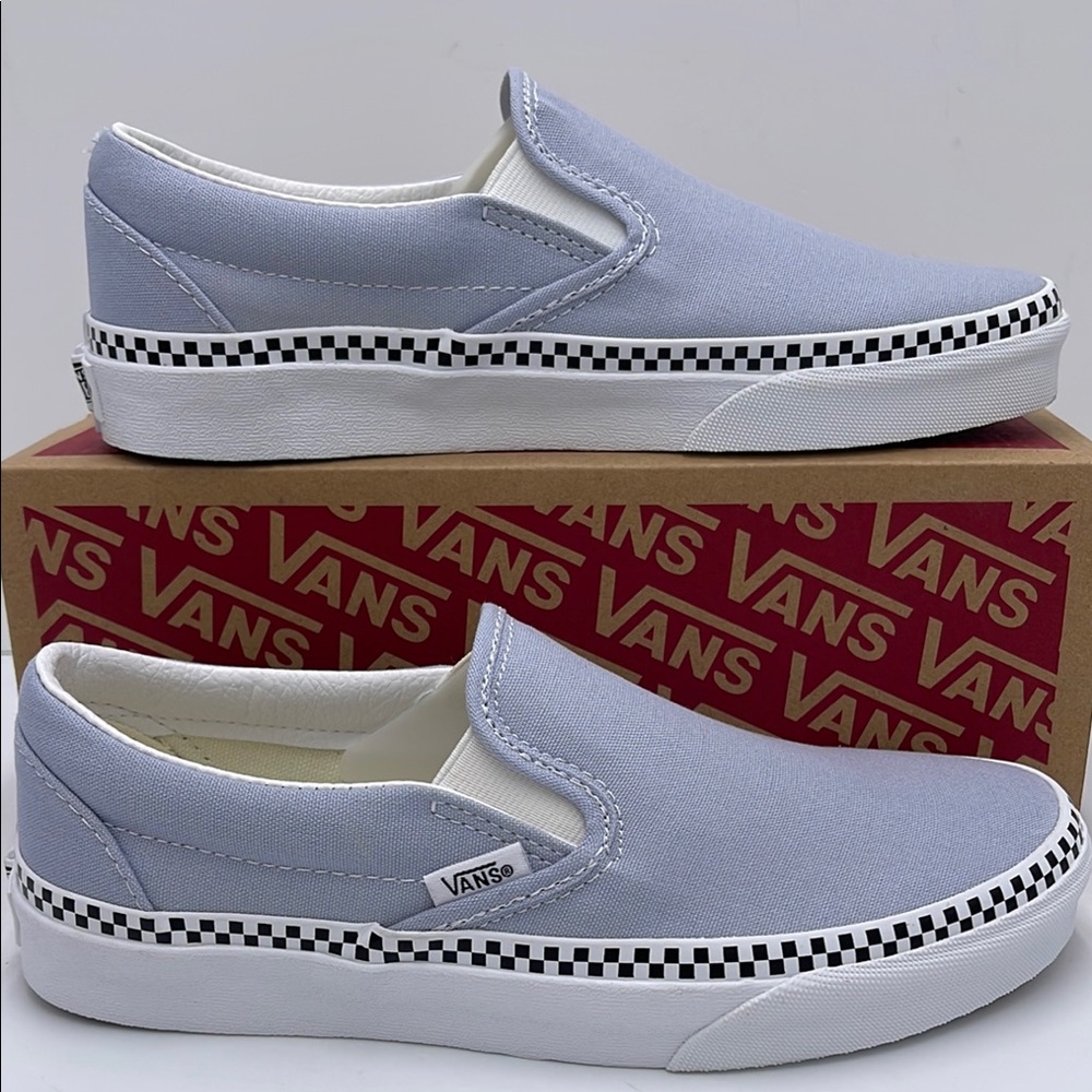 Vans WMNS Light Blue Classic Slip-On Snkrs
Checkerboard Foxing Gray
VN000XG8UKX
